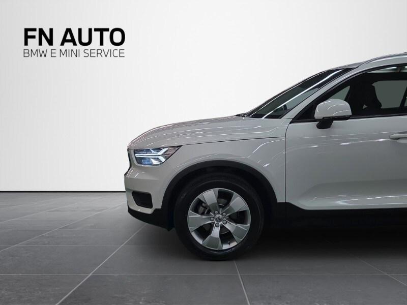 VOLVO XC40 (2017-->) XC40 T3 Geartronic Momentu...