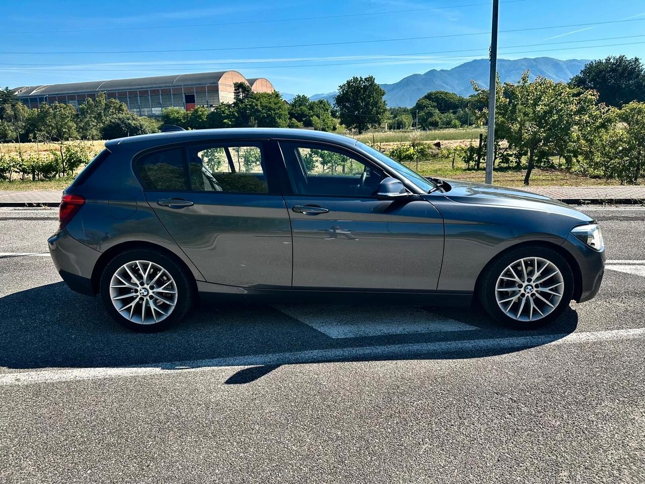 BMW Serie I (F20) 116d URBAN