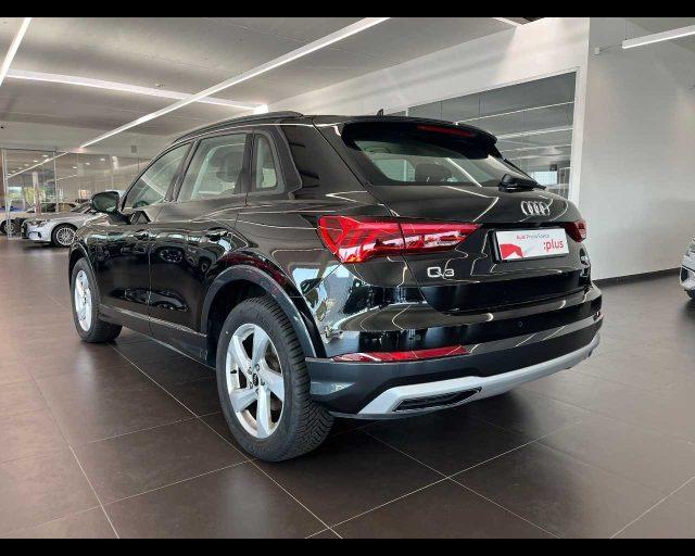 AUDI Q3 35 TDI S tronic Business Advanced