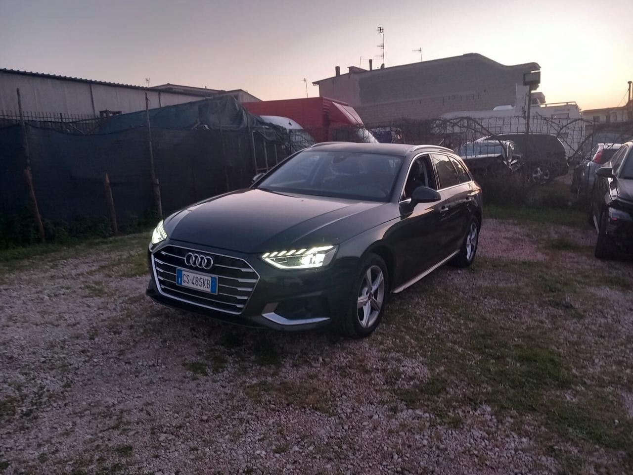 Audi A4 Avant 40 TDI S tronic line edition