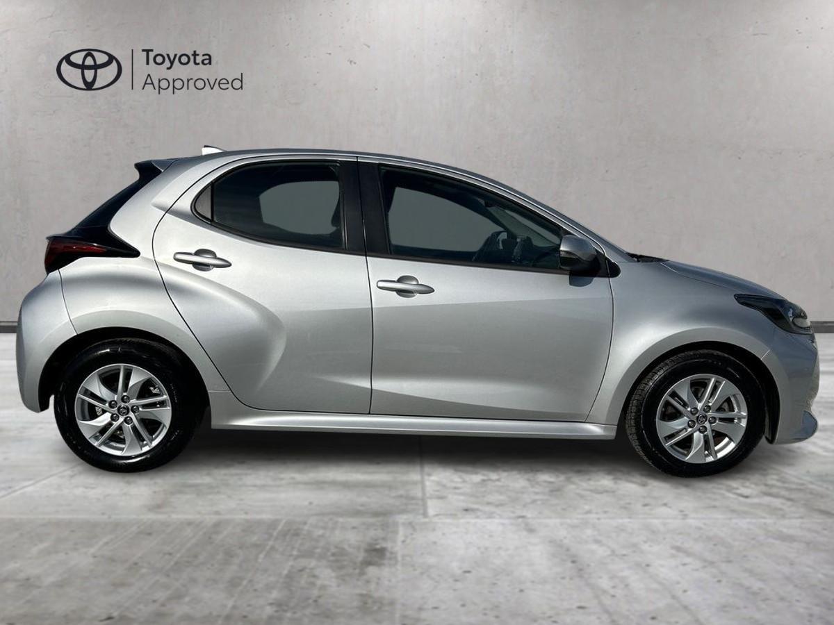 TOYOTA Yaris 4ª serie - Yaris 1.0 5 porte Active