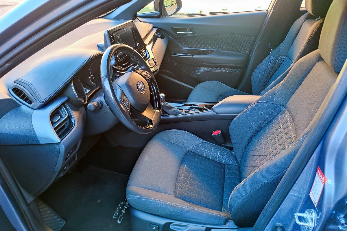 TOYOTA C-HR 1.8 Hybrid E-CVT Trend