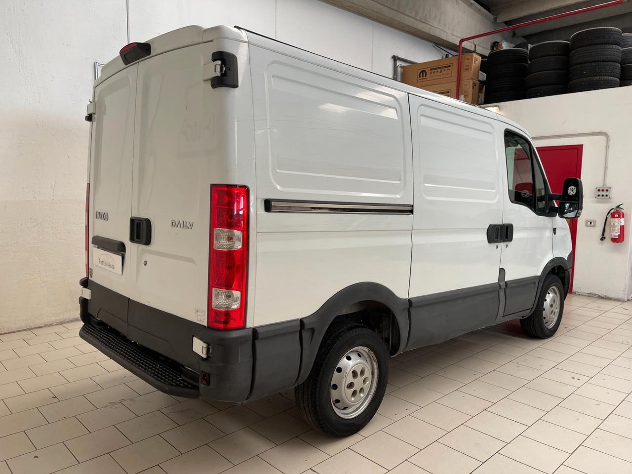 Iveco Daily 29L11 3 posti-Ok Neopatentati_LEGGI SOTTO