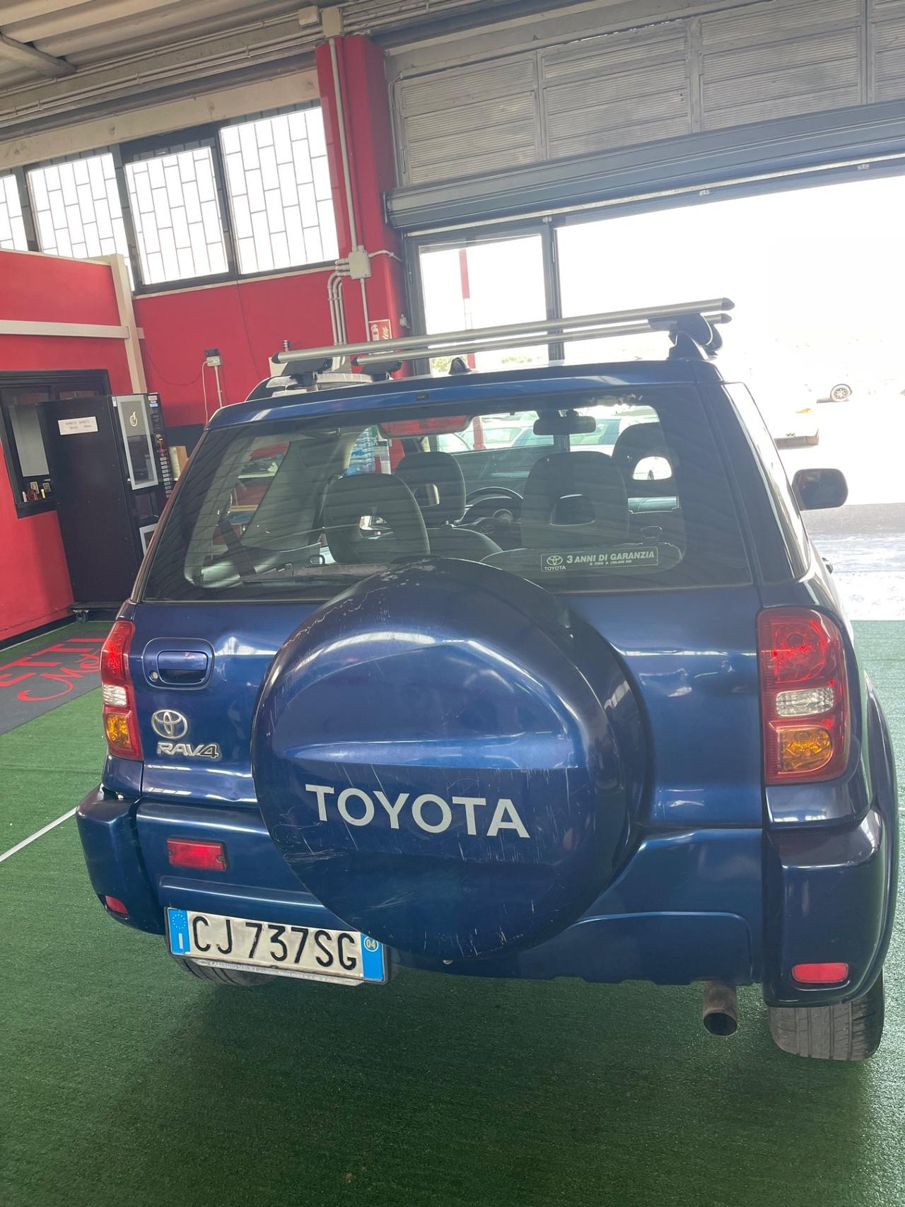 Toyota RAV 4 2.0 D-4D 4x4 Neopatentati PERMUTE RATE