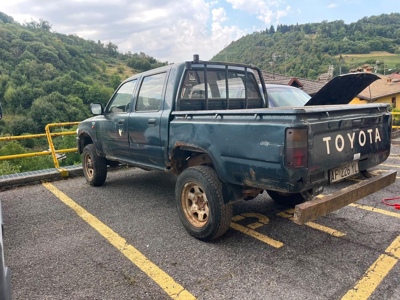 Toyota Hilux 2.4 diesel Pick-up