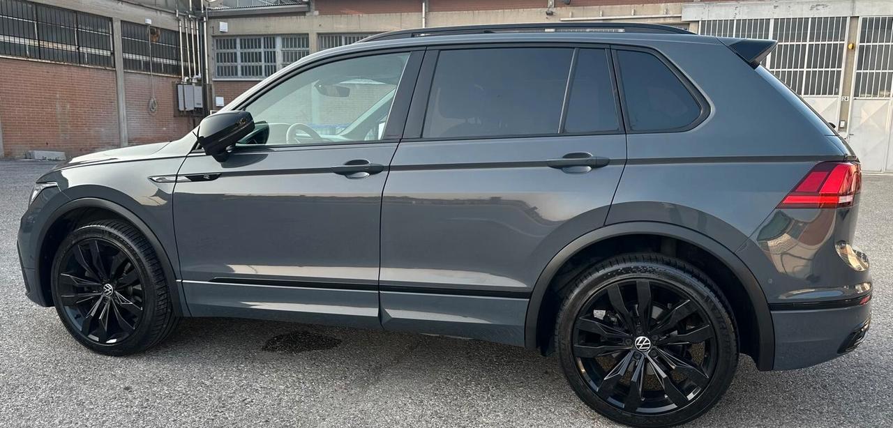 Volkswagen Tiguan 2.0 TDI 200 CV SCR DSG 4MOTION R-Line TETTO APRIBILE SEDILI IN PELLE TOTALE