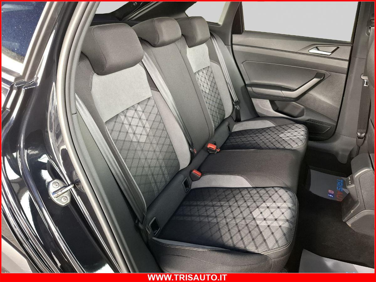 VOLKSWAGEN Taigo 1.0 TSI R-line NEOPATENTATI (TETTO APRIBILE)
