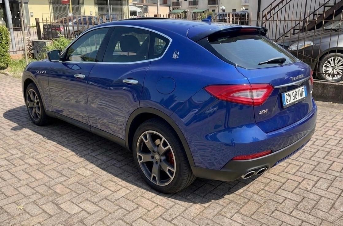 Maserati Levante V6 Diesel 275 CV AWD
