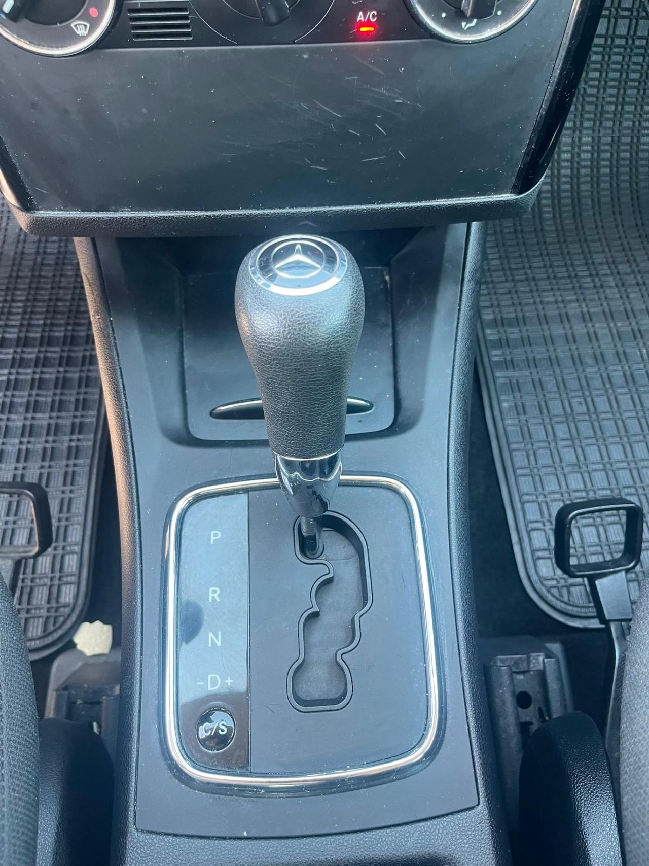 Mercedes-benz A 160 180 AUTOMATIC Premium