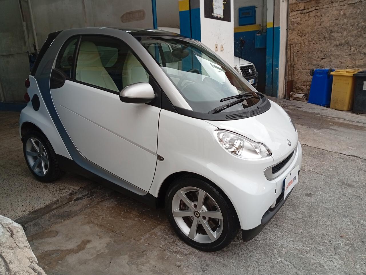 Smart ForTwo 1000 52 kW MHD coupé pulse