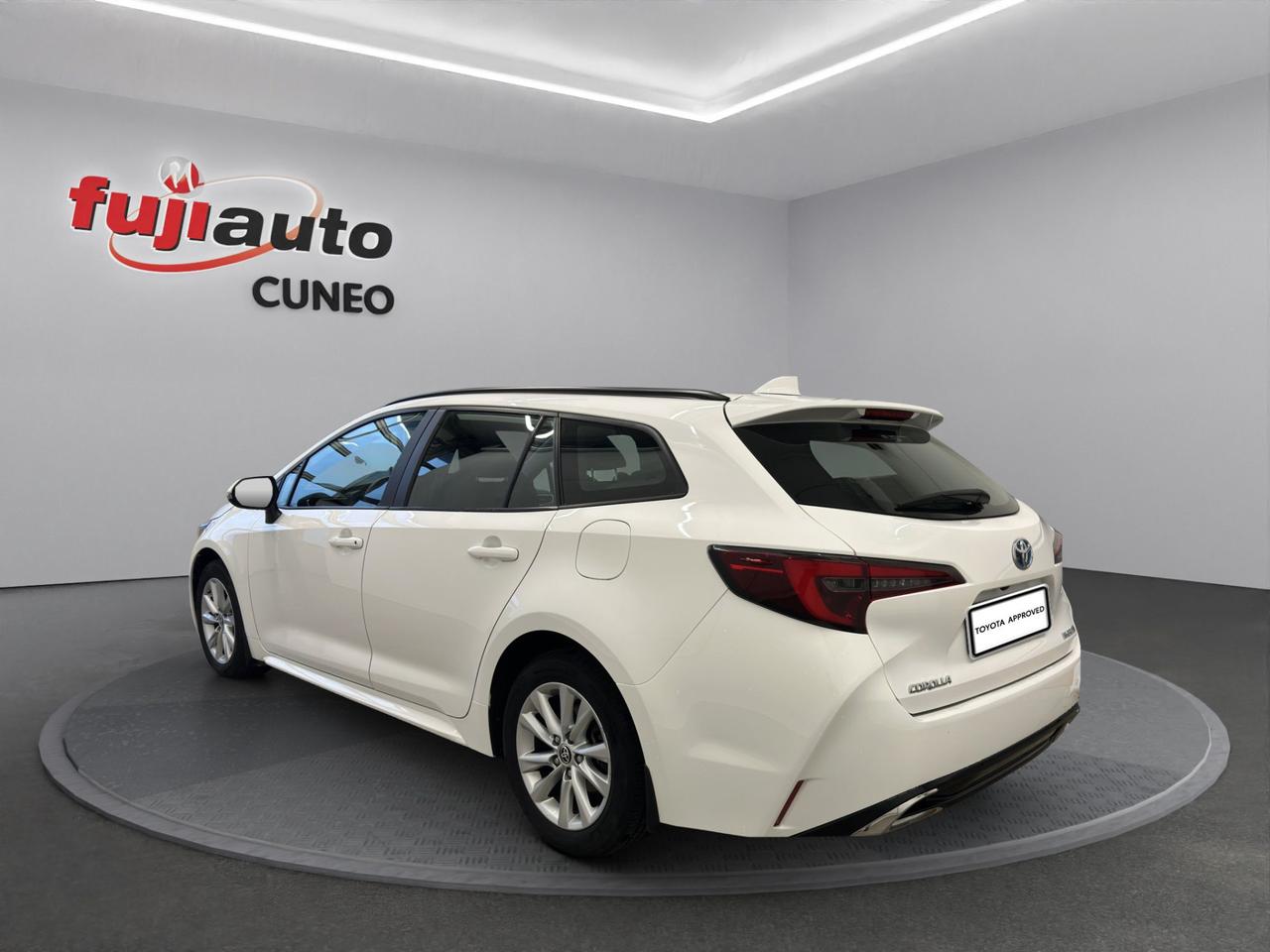 Toyota Corolla Touring Sports 1.8h Active Tyre au