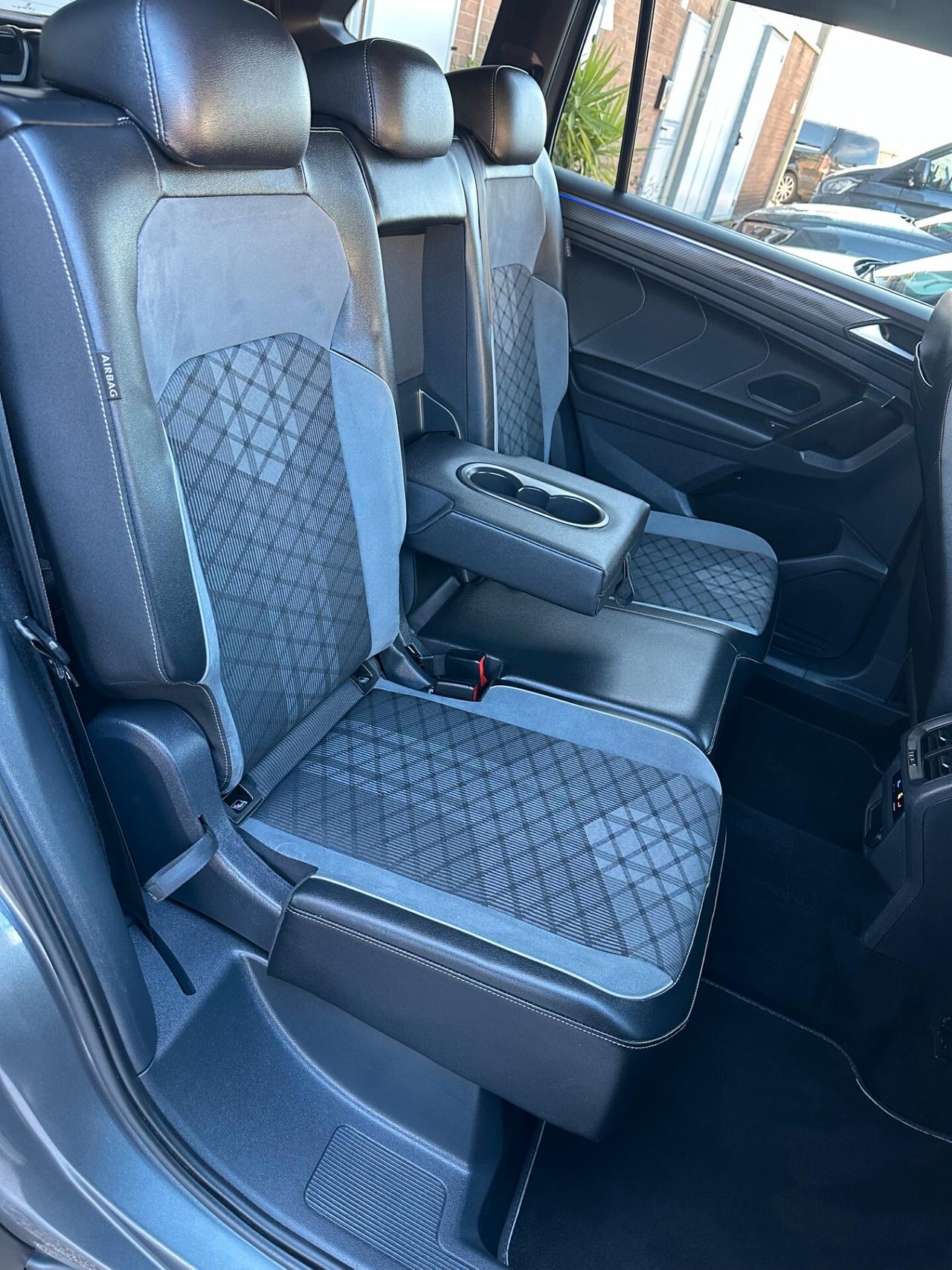 Volkswagen Tiguan Allspace 2.0 TDI SCR DSG 4MOTION R-Line 7 posti