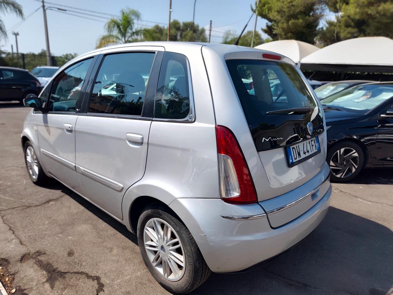 Lancia MUSA 1.6 Multijet Poltrona Frau