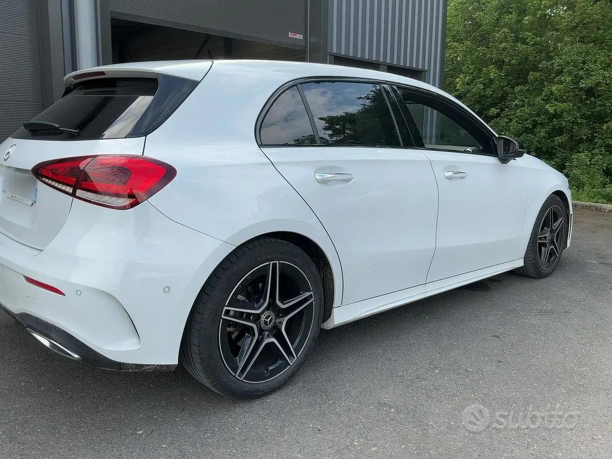 Mercedes A 180 Premium AMG Line 7G-DCT
