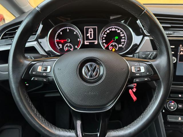 VOLKSWAGEN Touran 2.0 TDI 115 CV DSG Business BlueMotion Technology