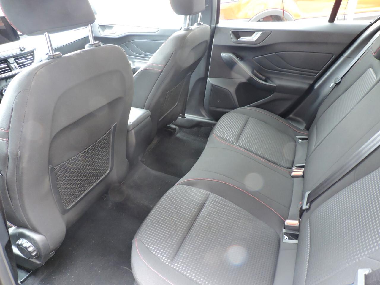 Ford Focus 1.0 EcoBoost Hybrid 125 CV 5p. ST-Line