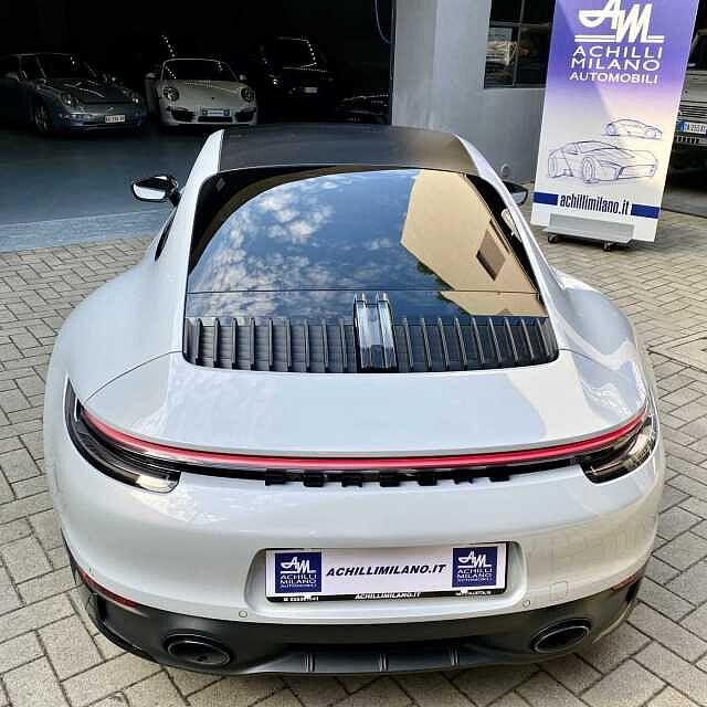 Porsche 992 Carrera 4 GTS 4 ruote sterzanti LiftSystem
