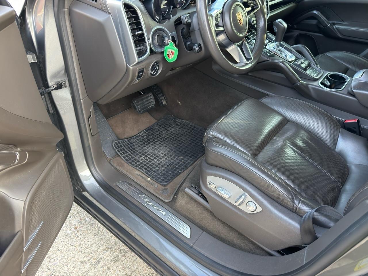 Porsche Cayenne Cayenne 3.0 Platinum Edition tiptronic ALLEST. GTS