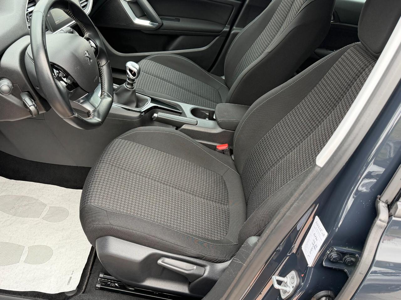 Peugeot 308 1.5 BLUEHDI 130 cv. 5 porte ACTIVE