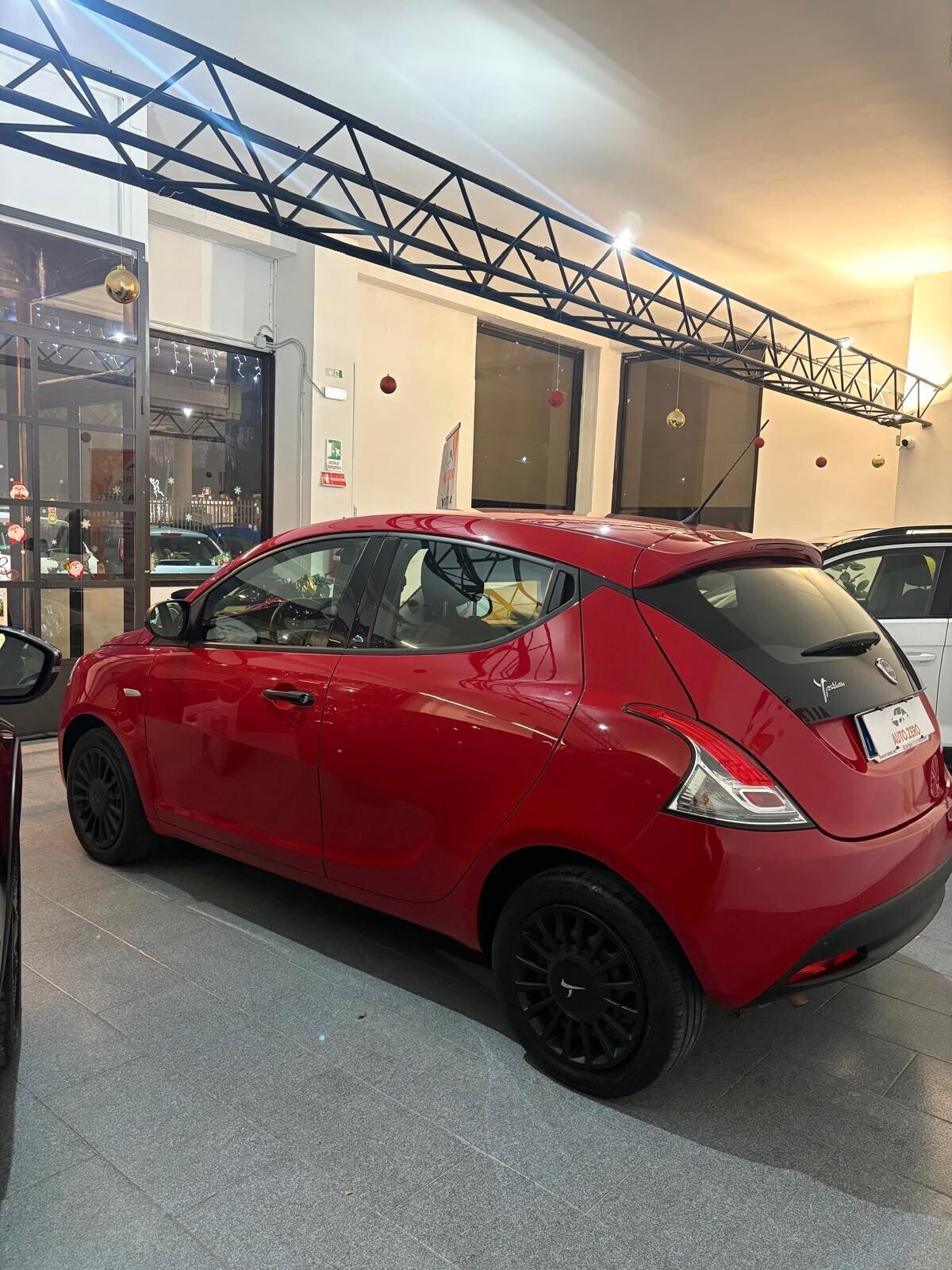 Lancia Ypsilon 1.2 69 CV 5 porte GPL Ecochic Gold