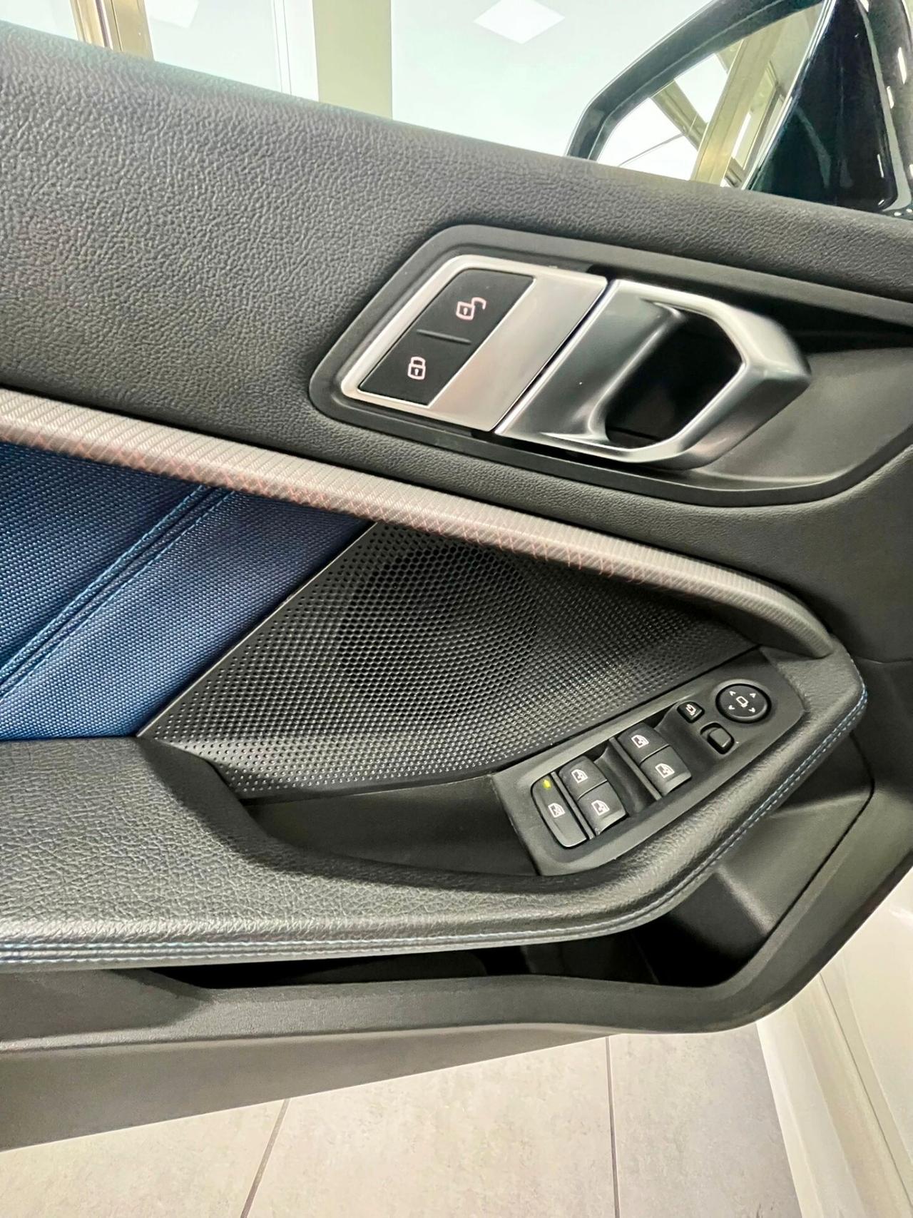 Bmw 116 116d 5p. Msport