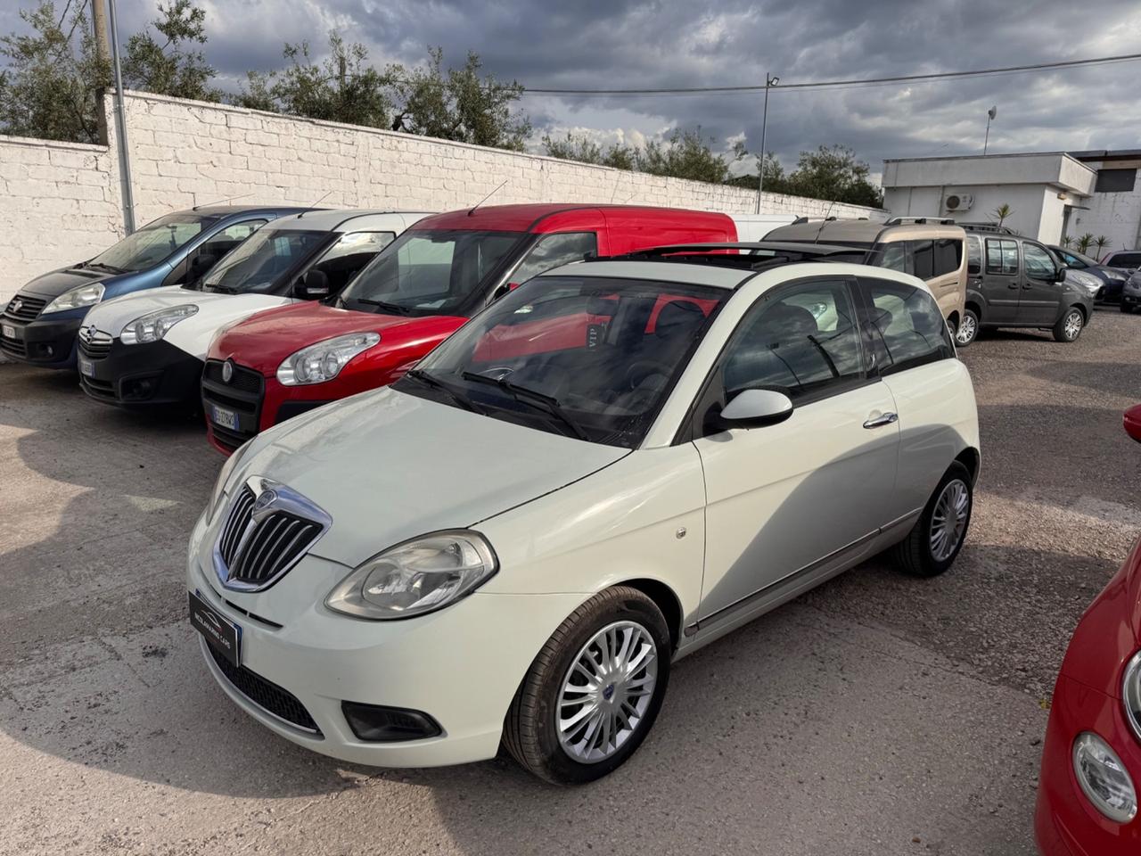 Lancia Ypsilon 1.3 MJT “TETTO APRIBILE”