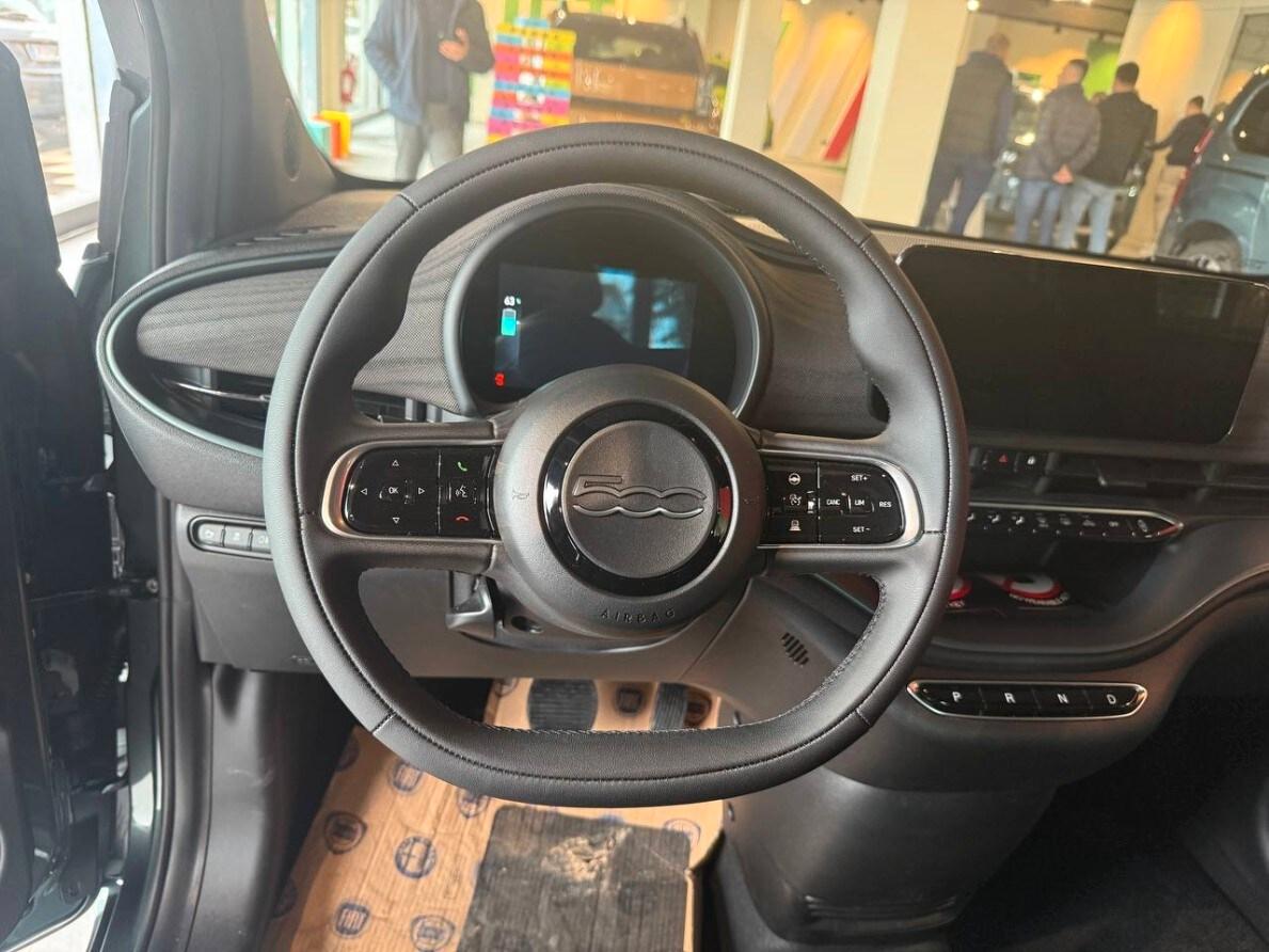 FIAT 500 (2020-->) 500e Berlina 42 kWh Giorgio ...