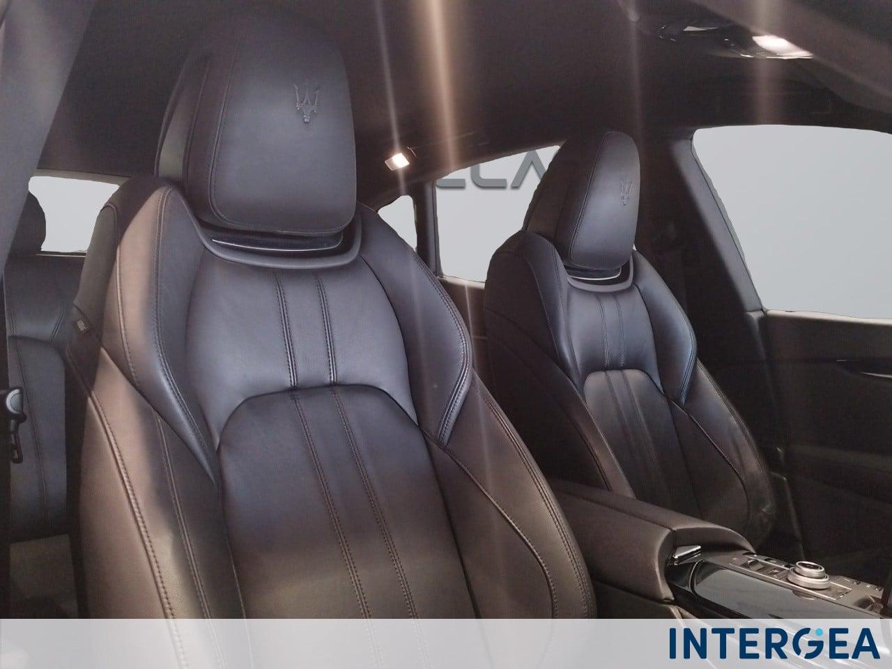 MASERATI Levante 3.0 V6 Gransport 250cv auto
