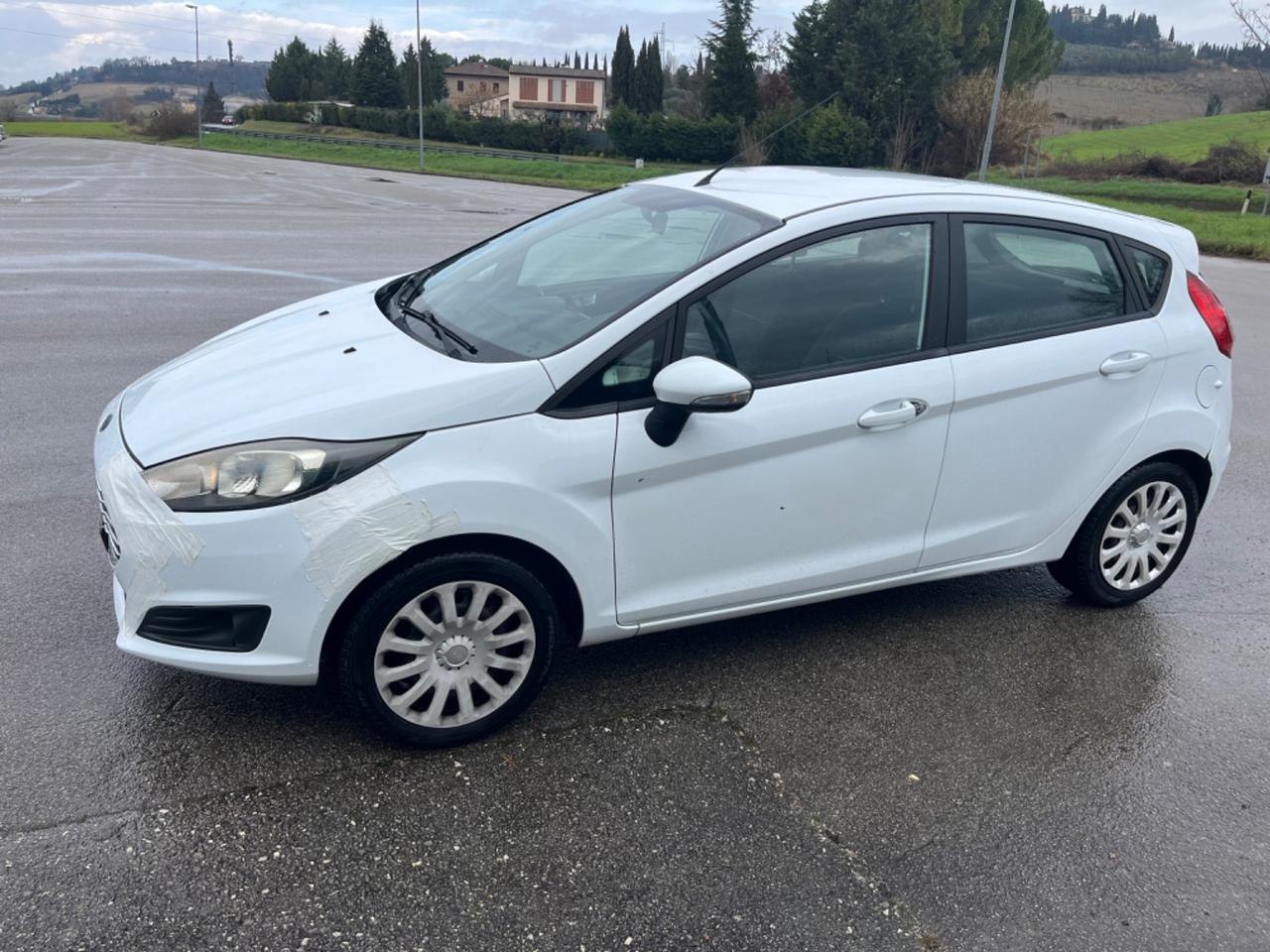 Ford Fiesta 1.5 TDCi 75CV 5 porte Titanium