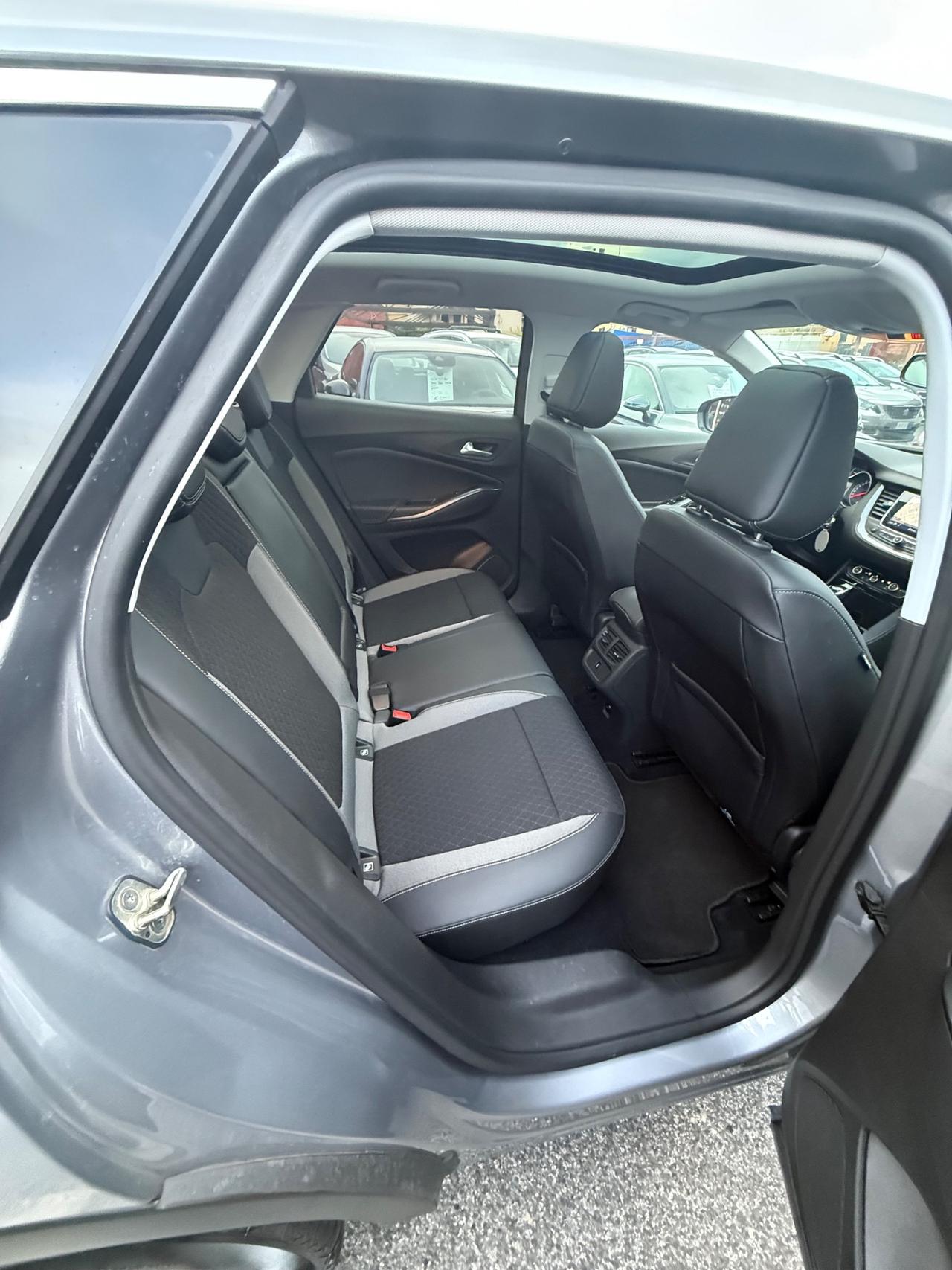 Grandland X 1.2 Turbo 12V 130 CV-Ultimate-unipro-