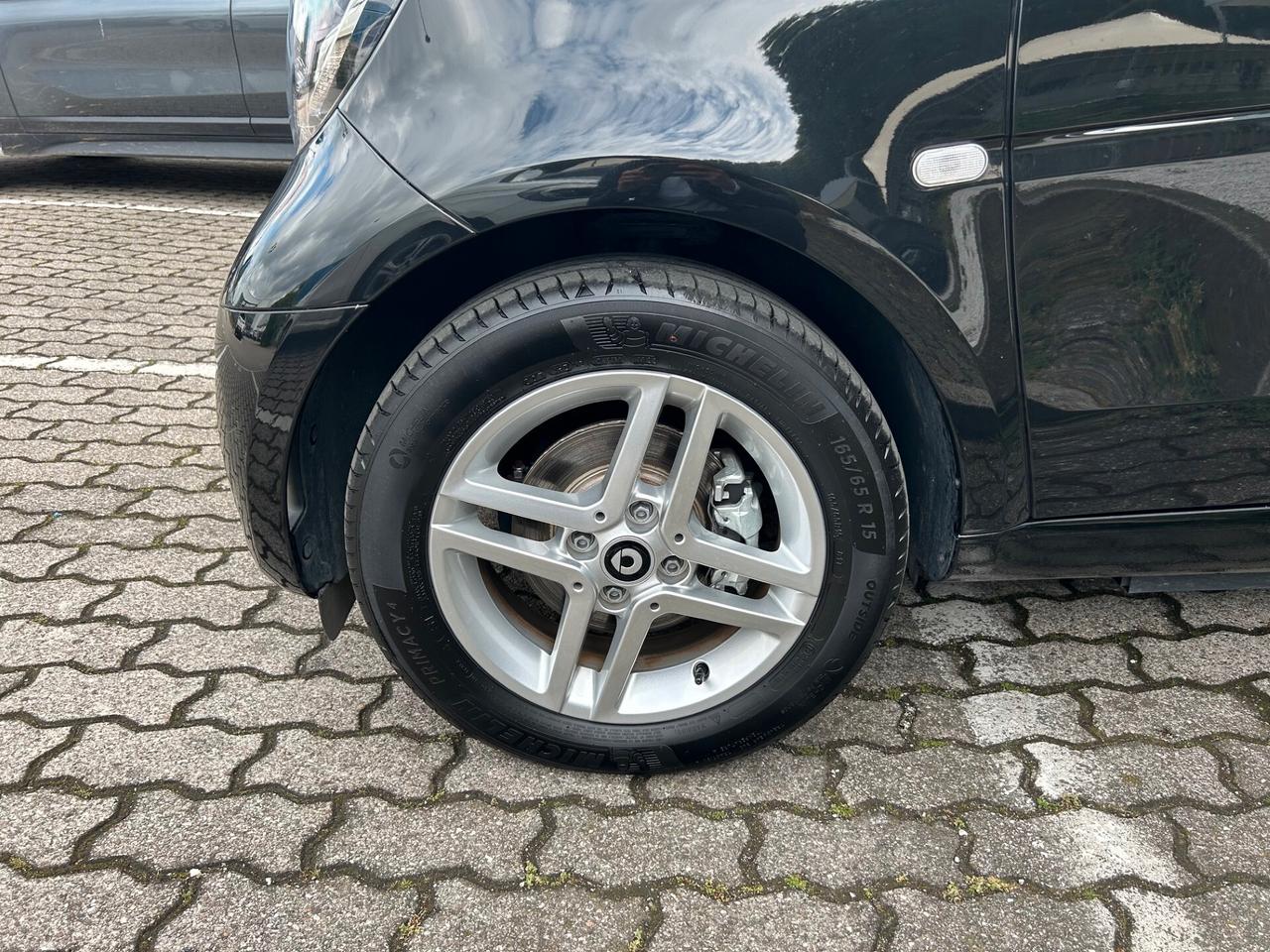 smart forTwo Fortwo eq Pulse 22kW