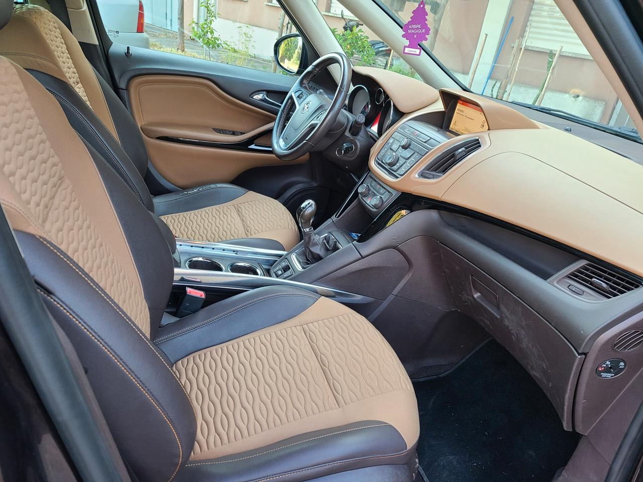Opel Zafira diesel 2 .0 cilindrata 7 posti anno 2015 euro6