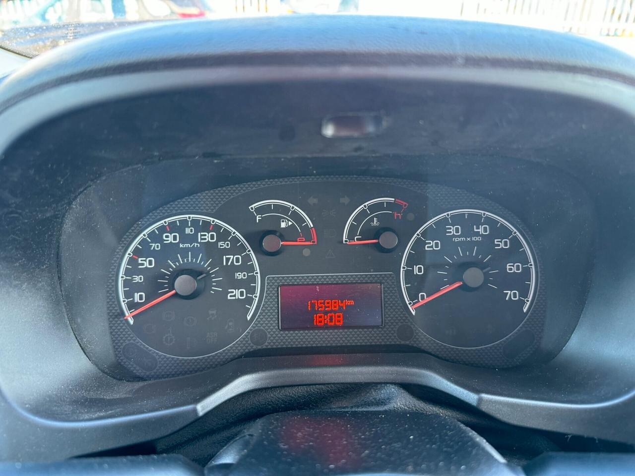Fiat Fiorino 1.3 MJT 95CV Combi Semivetrato Adventure