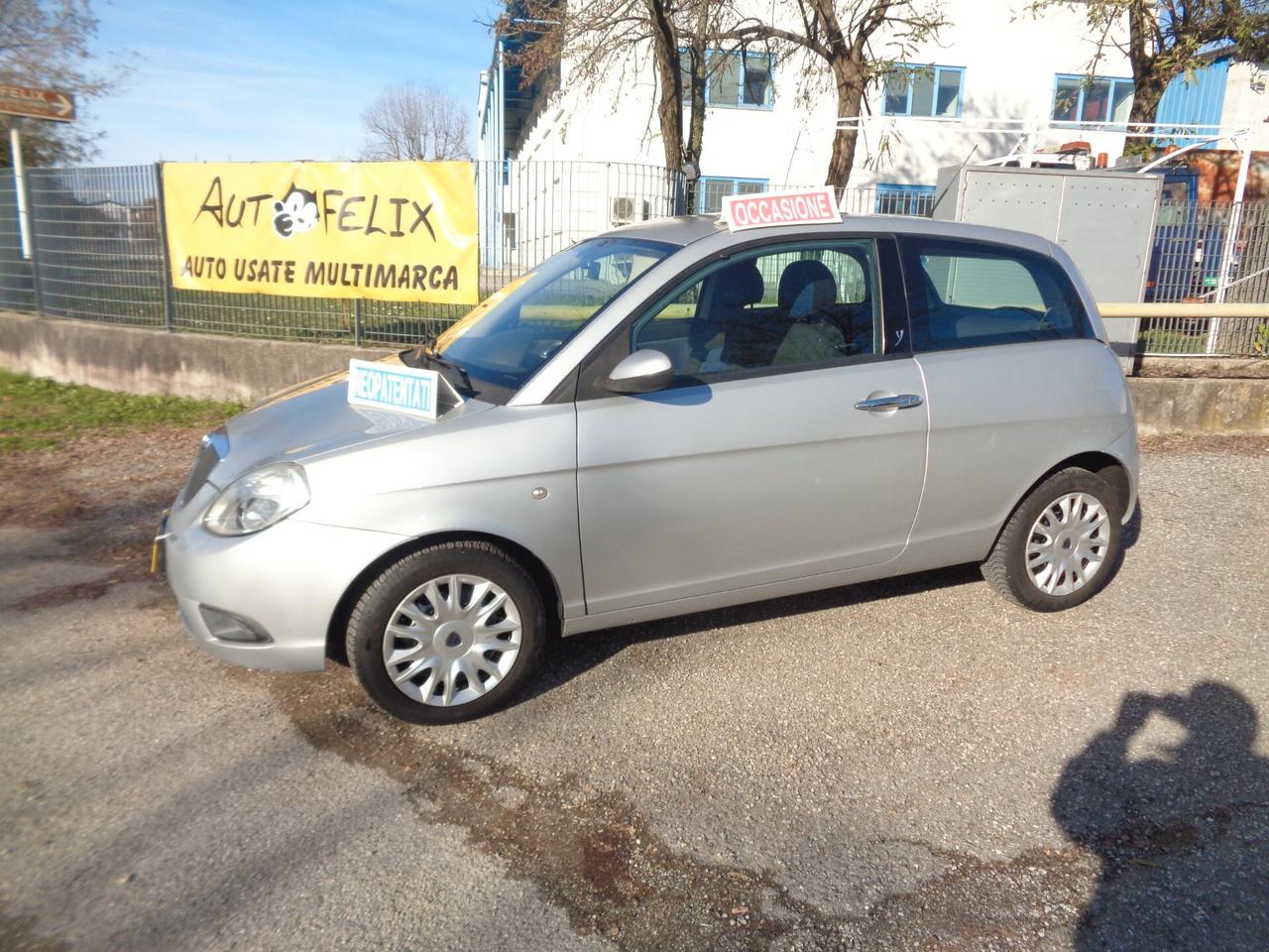 Lancia Ypsilon 1.2 Platino garaz 12 mesi