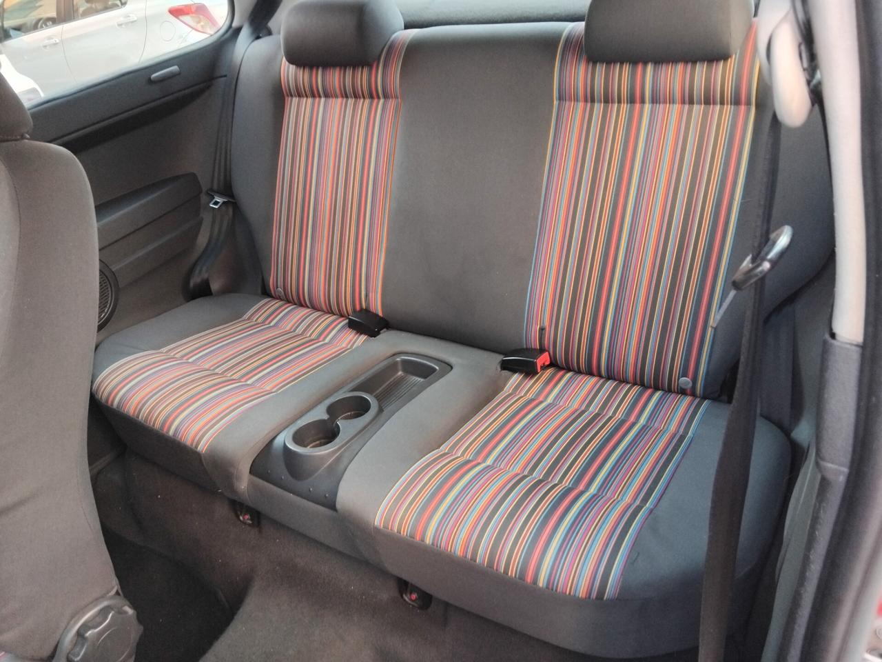 VOLSKWAGEN FOX PERFETTA PER NEOPATENTATI
