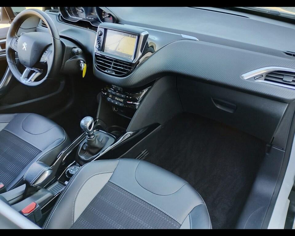 Peugeot 2008 1.5 BlueHDi Style
