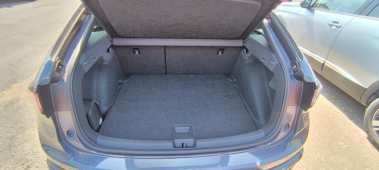 Volkswagen Taigo 1.0TSI 115CV R-LINE PANO CAMERA LED VIRTUAL ASSIST