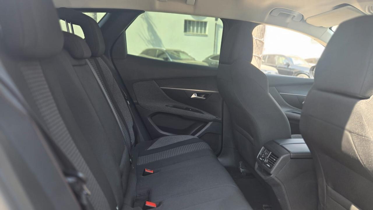 Peugeot 3008 1.5 bluehdi 131CV Active Pack EAT8 Uff Italy Led