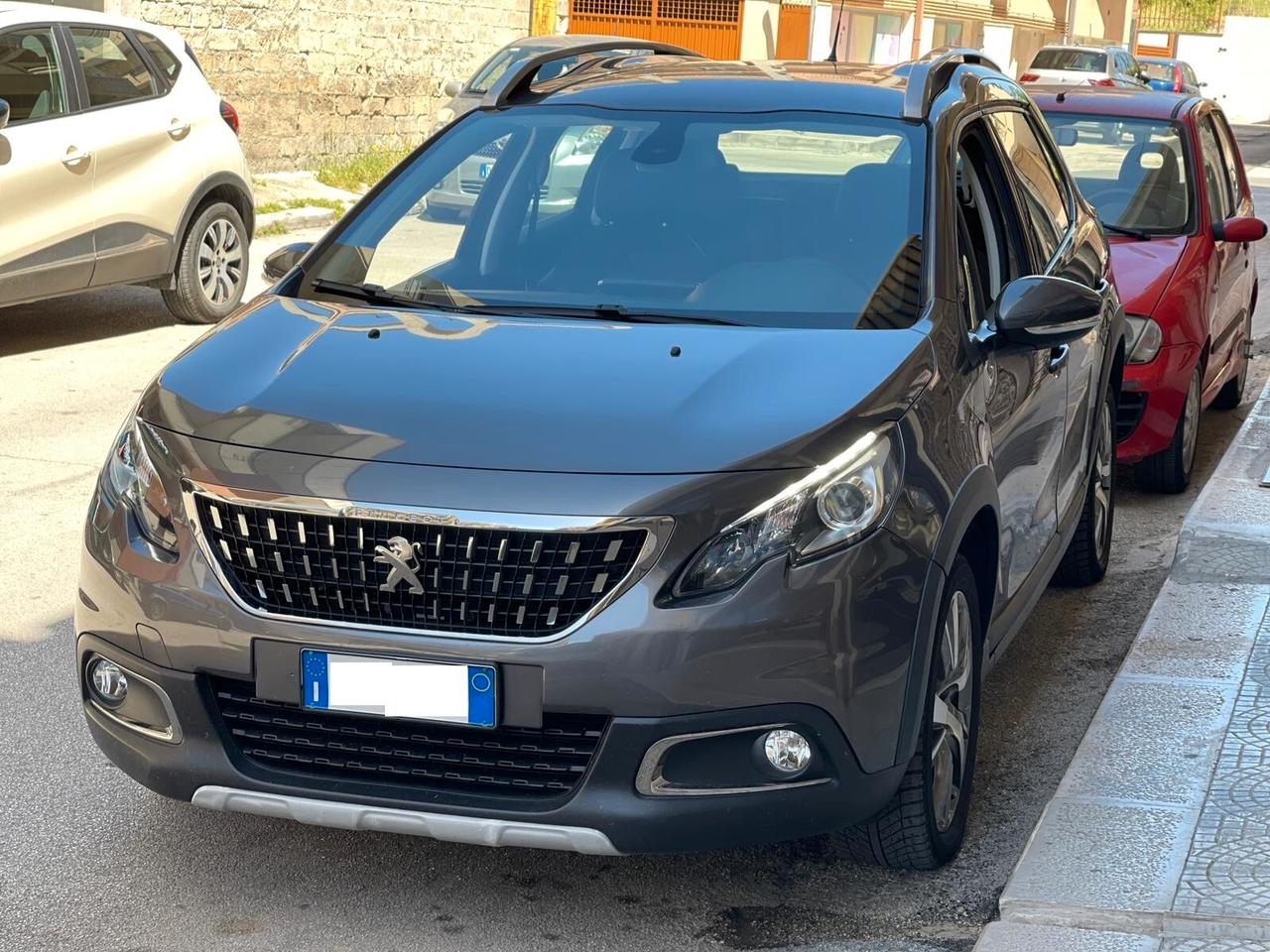 Peugeot 2008 BlueHDi 100CV Allure *FULL*