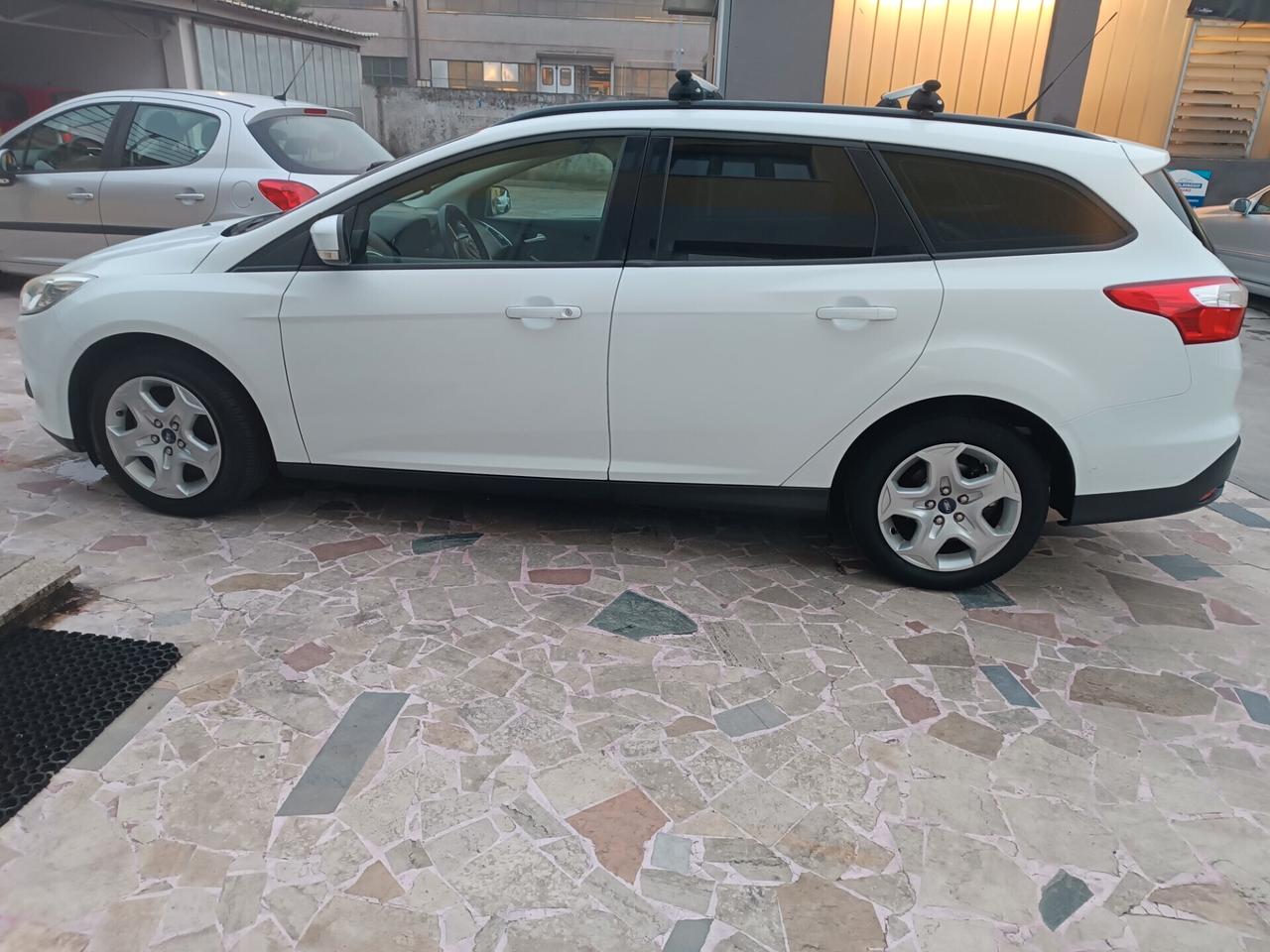 Ford Focus 1.6 120 CV GPL SW Titanium