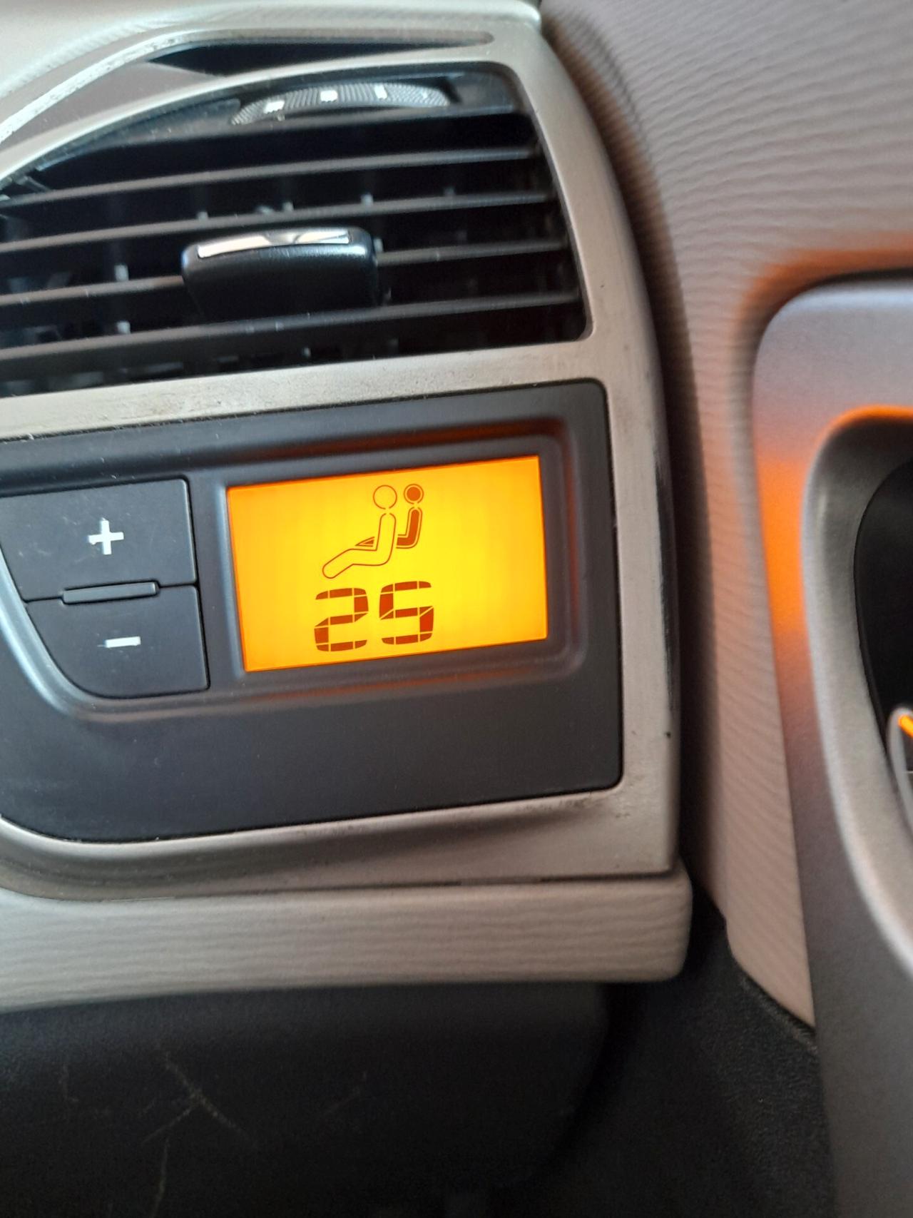 Citroen C4 Grand Picasso 2.0 143 CMP6 Elegance