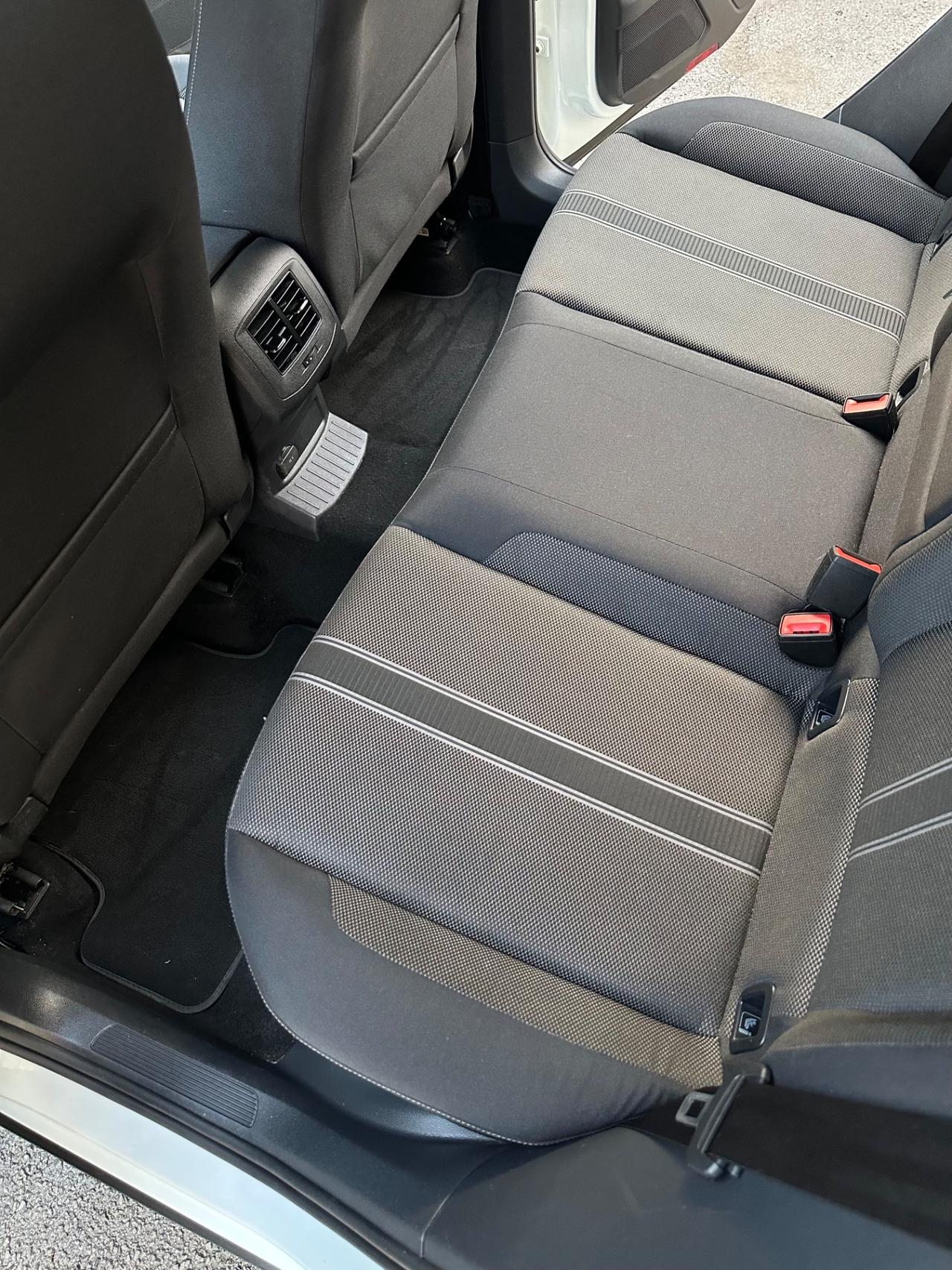 Volkswagen T-Roc 1.6 TDI SCR 115cv BMT Advanced