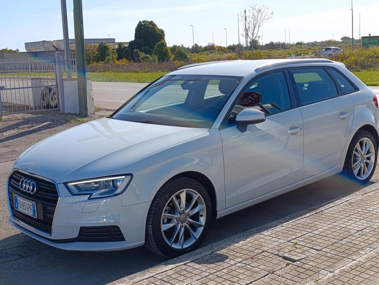 AUDI A3 1.6 TDI 116 CV Design KM 90.000 LED/NAV/SEDILI RISCALDATI