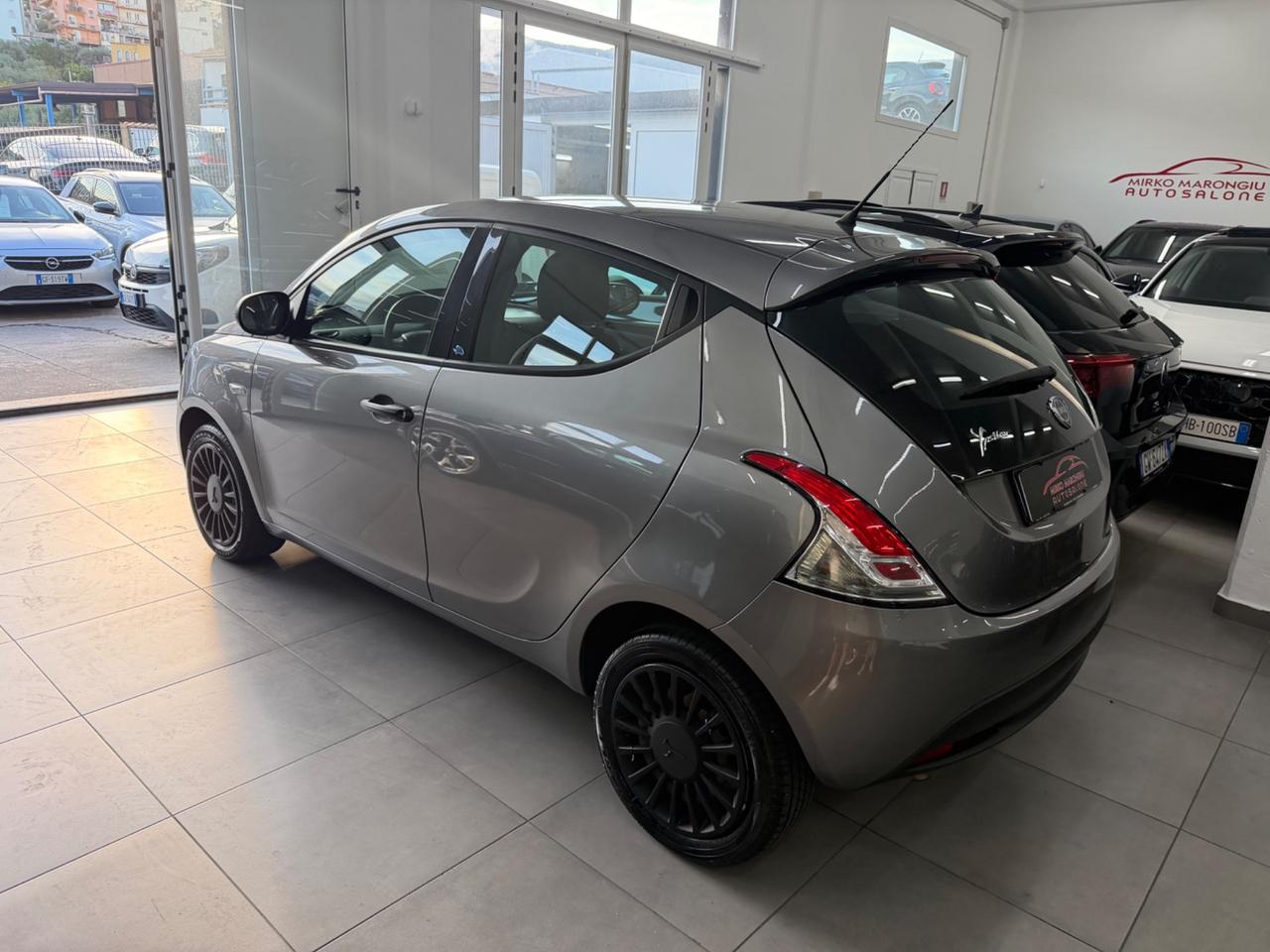 Lancia Ypsilon 1.2 BENZ/ GPL Ecochic FINANZIABILE