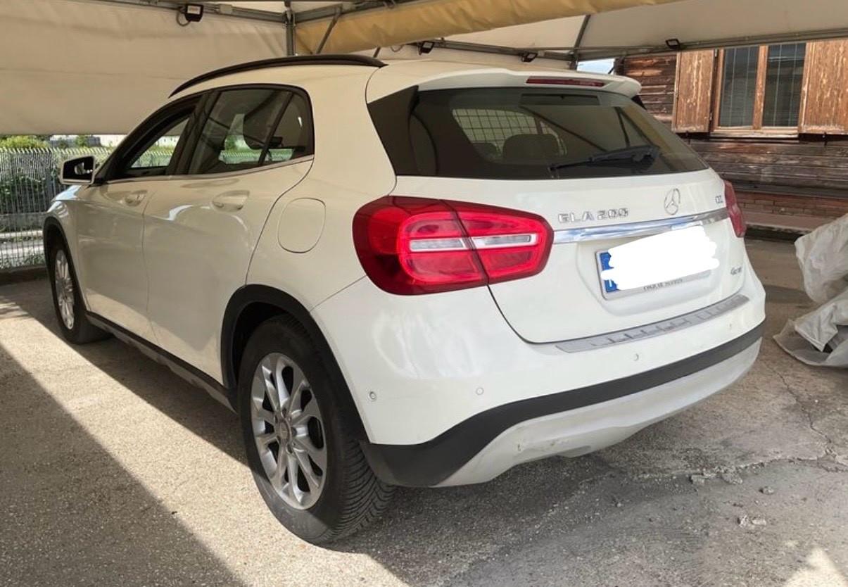 Mercedes-benz GLA 200 CDI Automatic 4Matic Sport 136cv