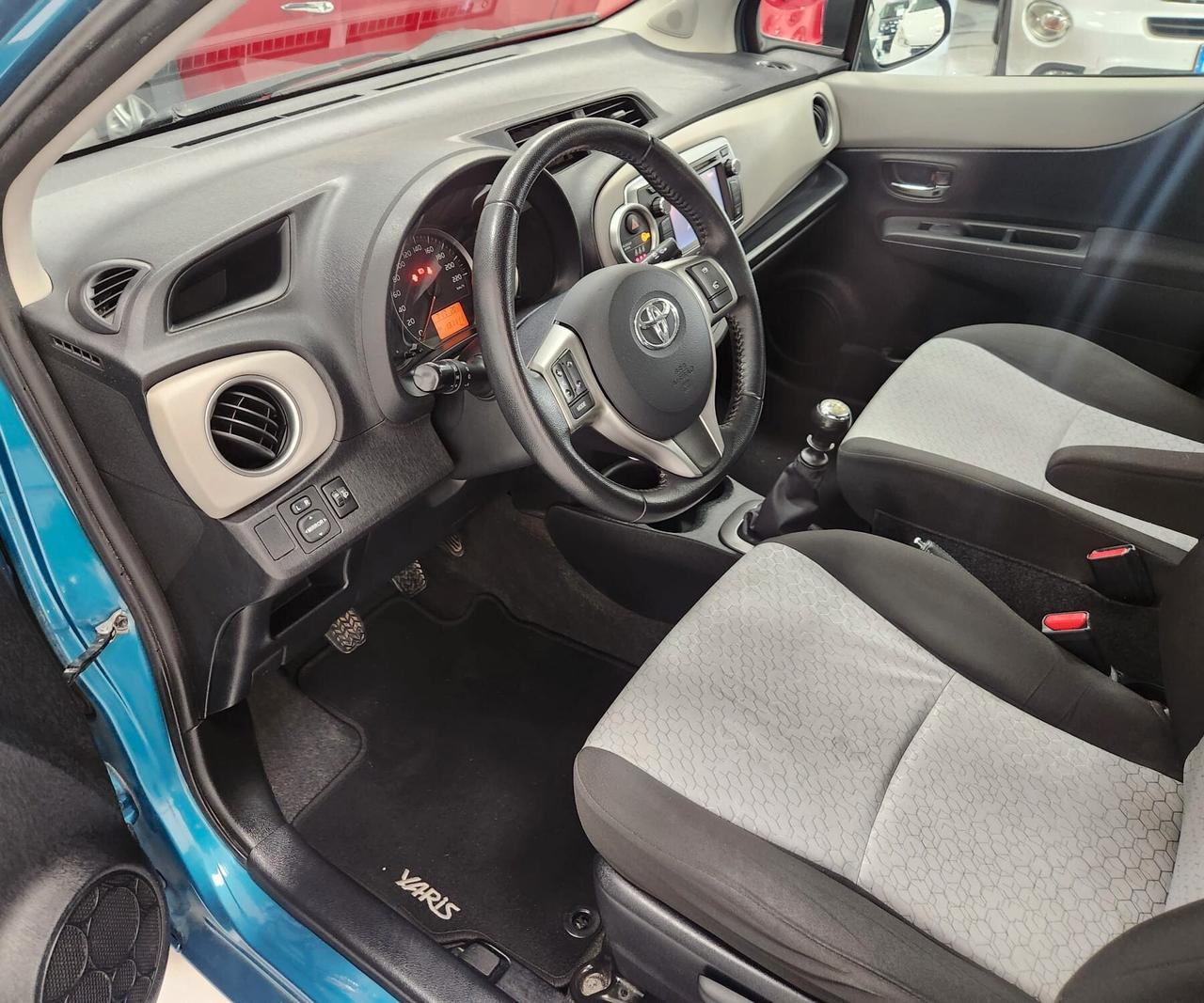 Toyota Yaris 1.3 5 porte Lounge