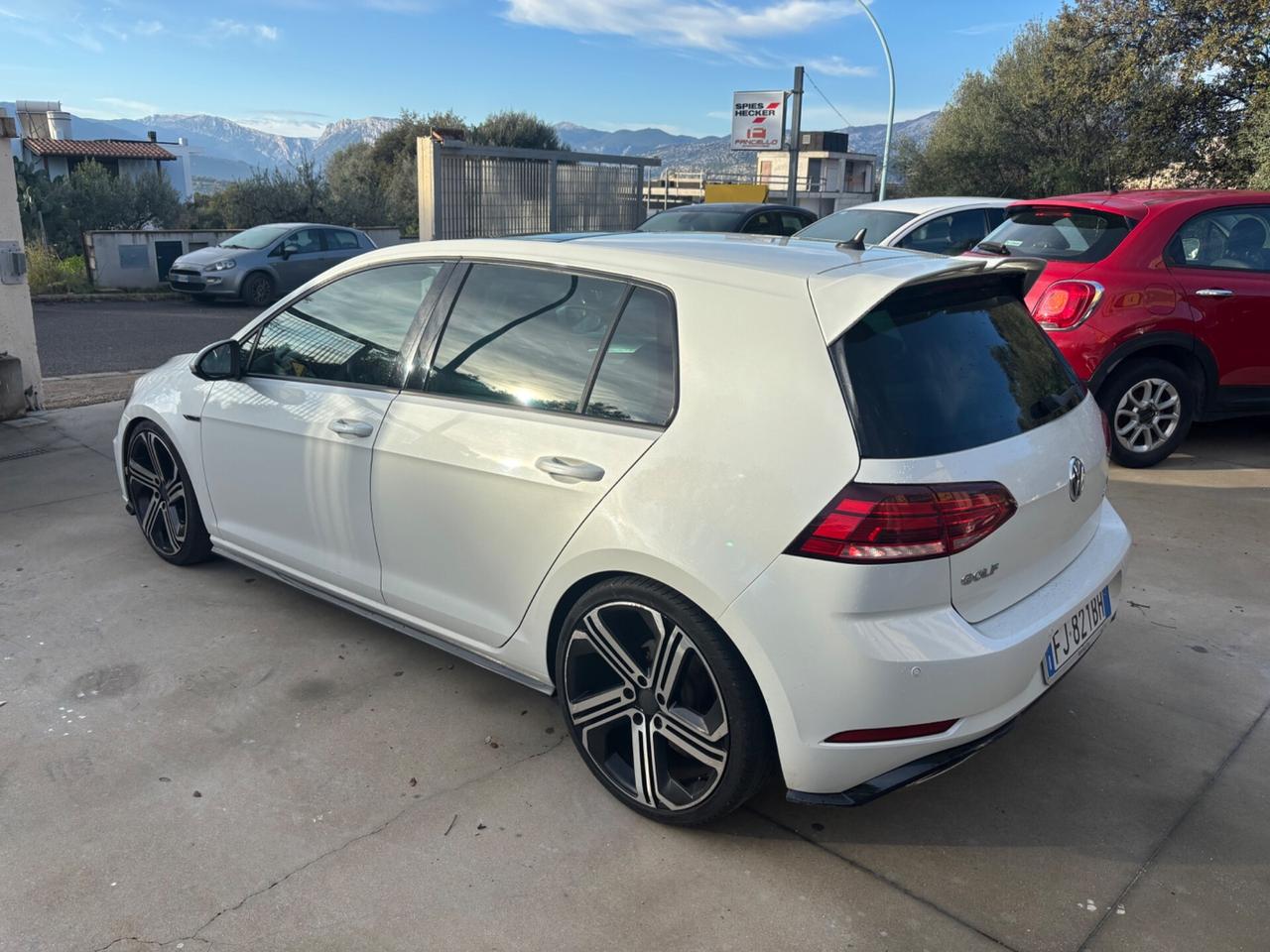 Volkswagen Golf 2.0 TDI 5p. R Line