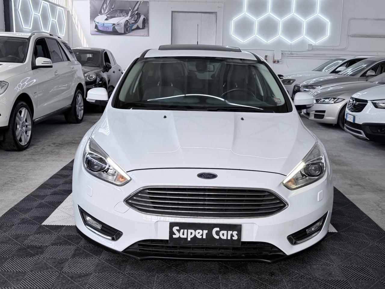Ford Focus 1.0 EcoBoost 125CV PANORAMICO Titanium