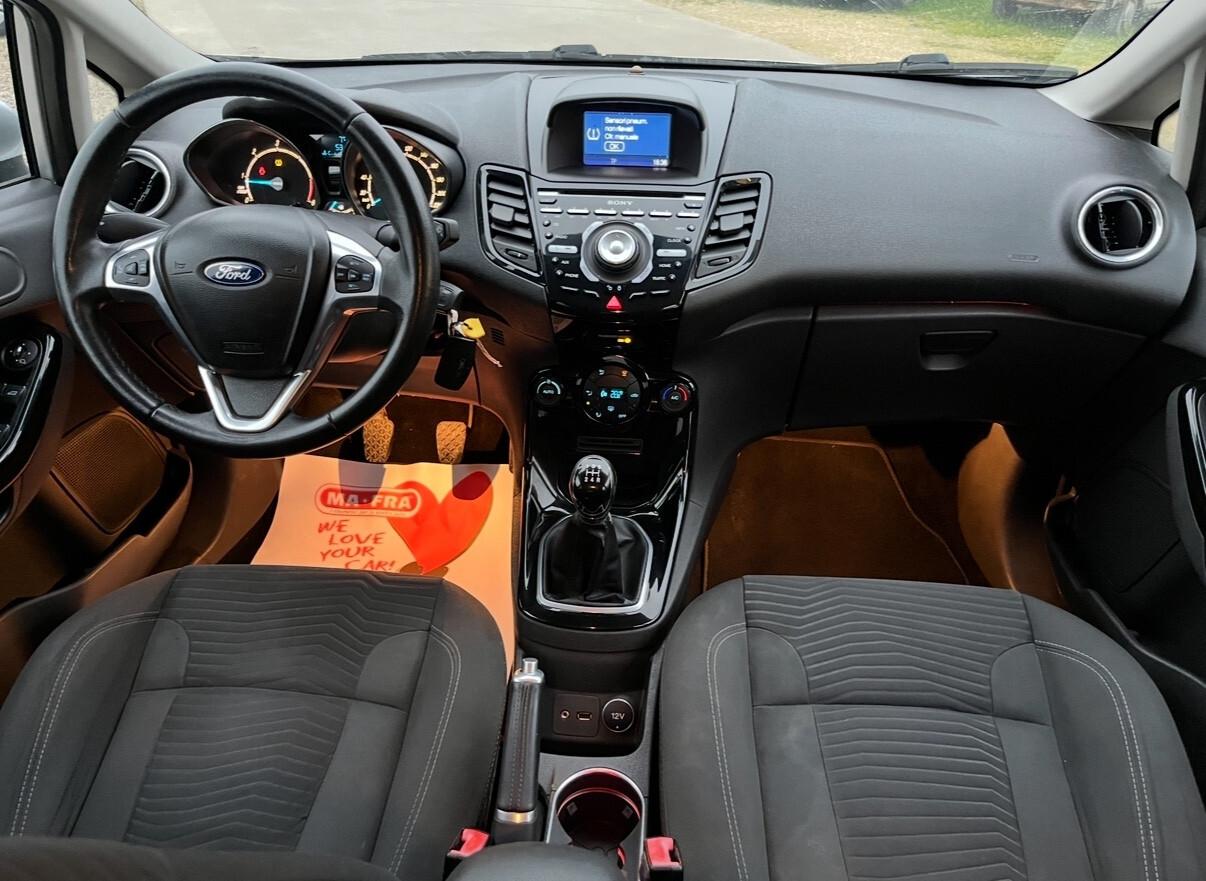 Ford Fiesta 1.5 TDCi 75CV 5 porte Titanium