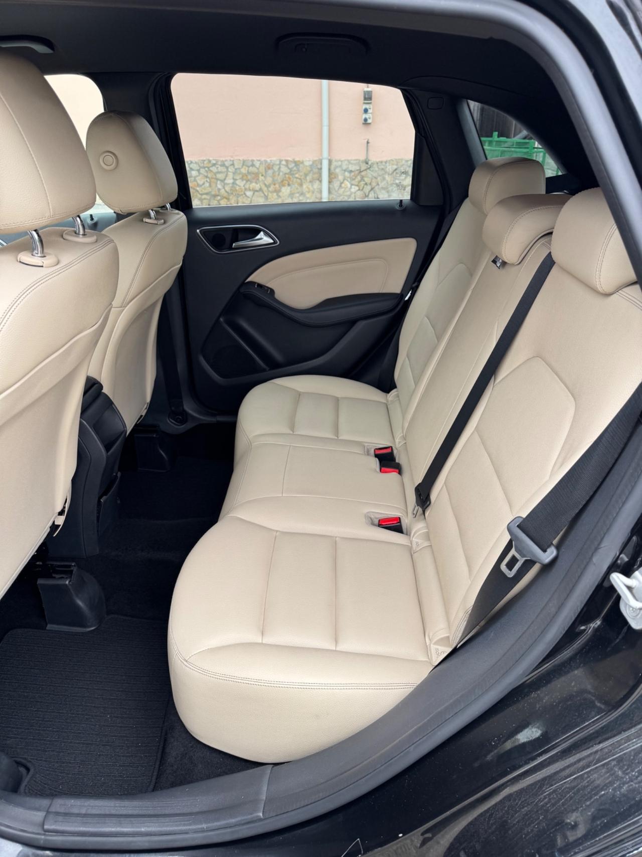 Mercedes Classe B CAMBIO AUTOMATICO/PELLE/FARI XENO